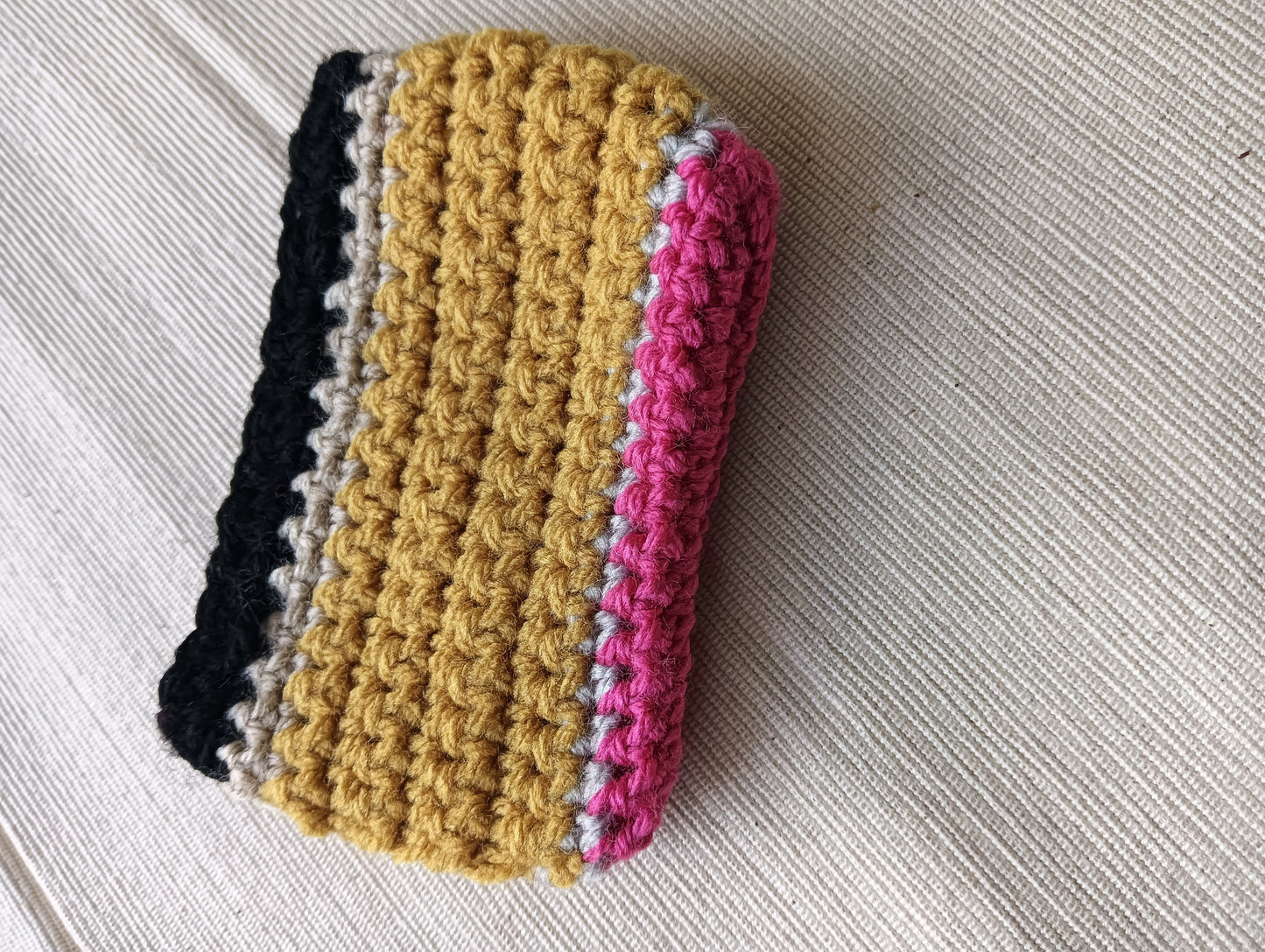 Cadeaux faits main au crochet avec crayon – Portefeuilles, chauffe-tasses, pochettes, housses pour ordinateur portable – Modèles numériques
