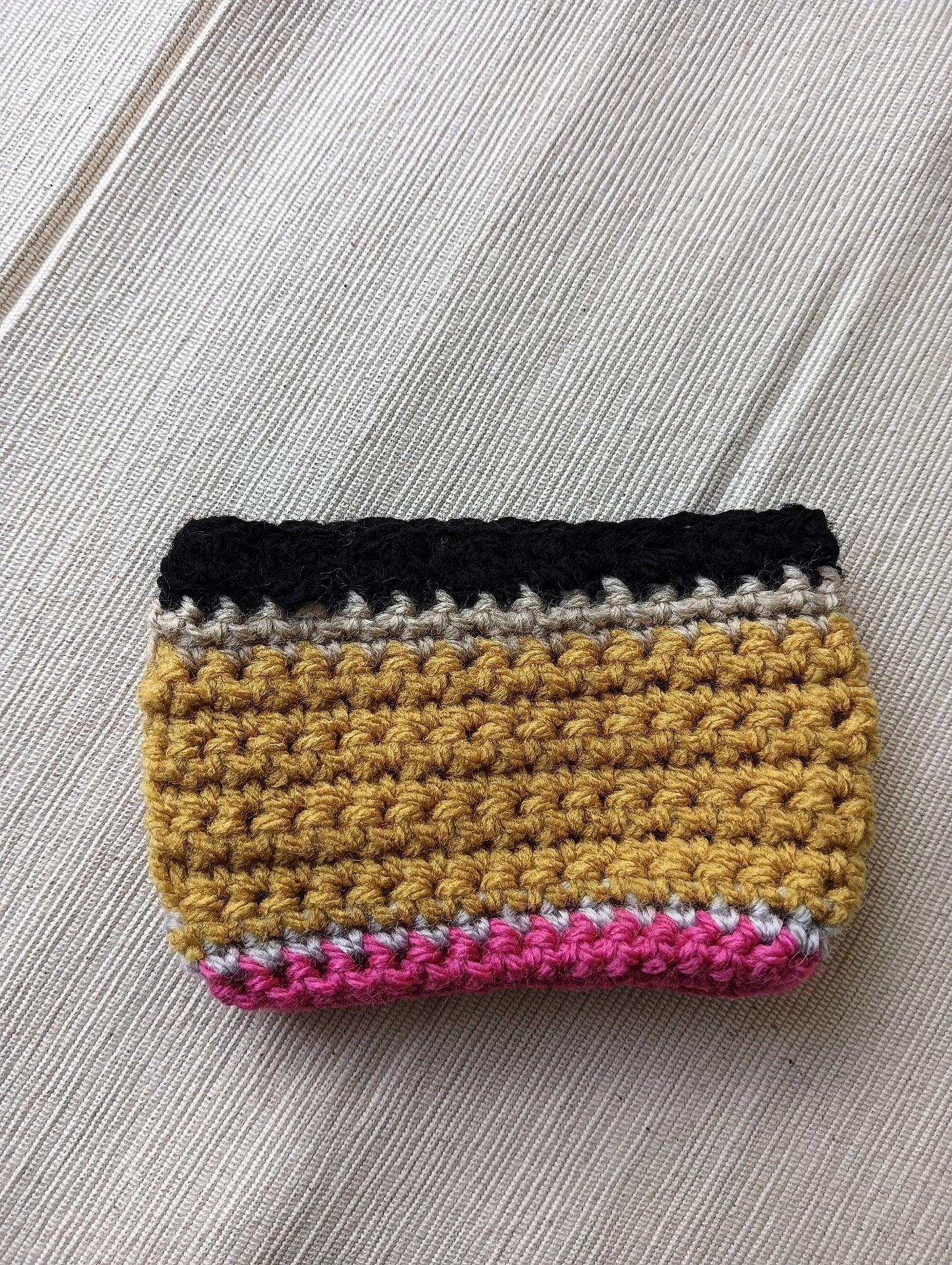 Cadeaux faits main au crochet avec crayon – Portefeuilles, chauffe-tasses, pochettes, housses pour ordinateur portable – Modèles numériques
