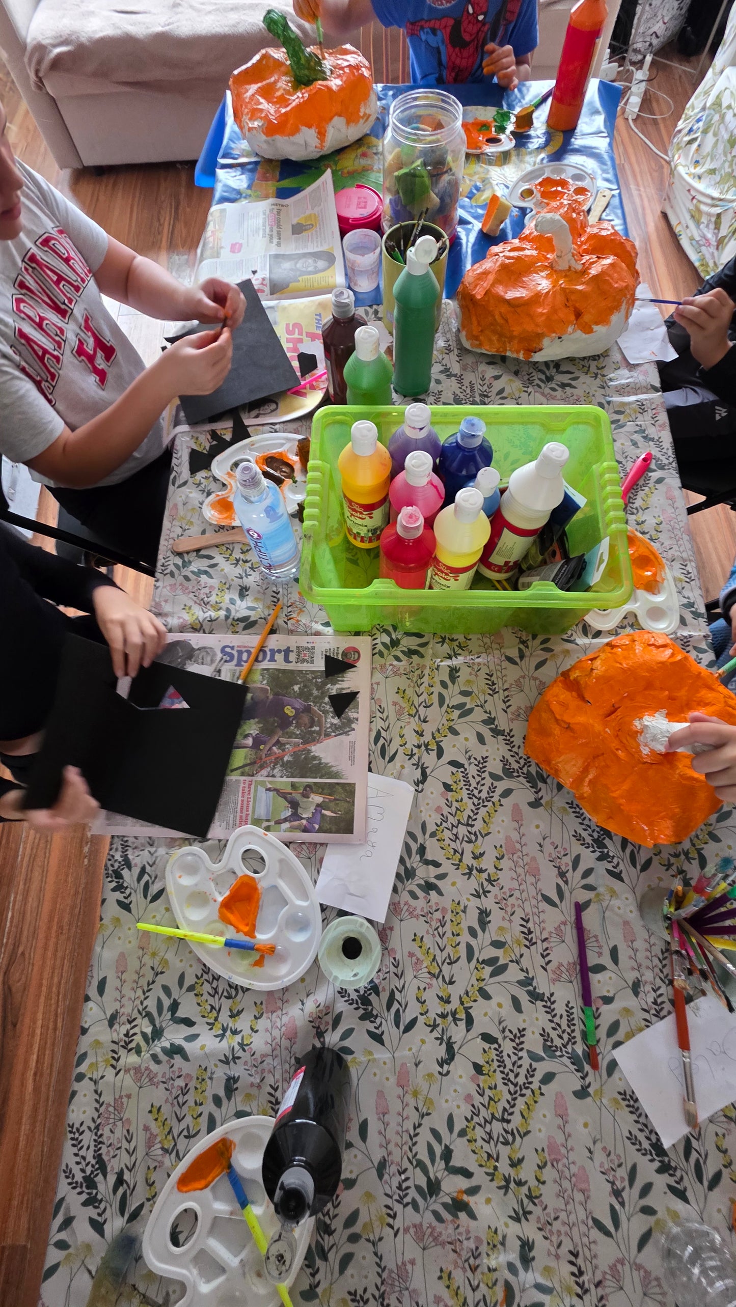 In-Person Art & Craft Classes for Kids – 6-Week Block | Autumn & Christmas Themes
